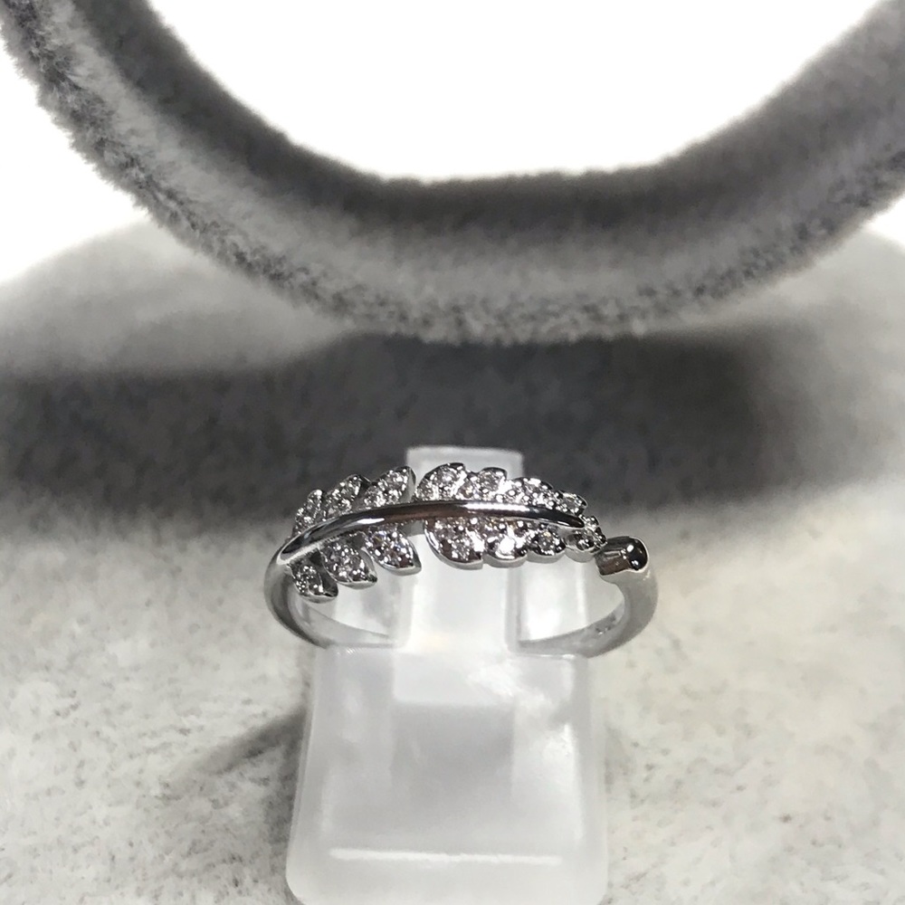 Silver Leaves Adjustable Ring - Picture 4 of 4